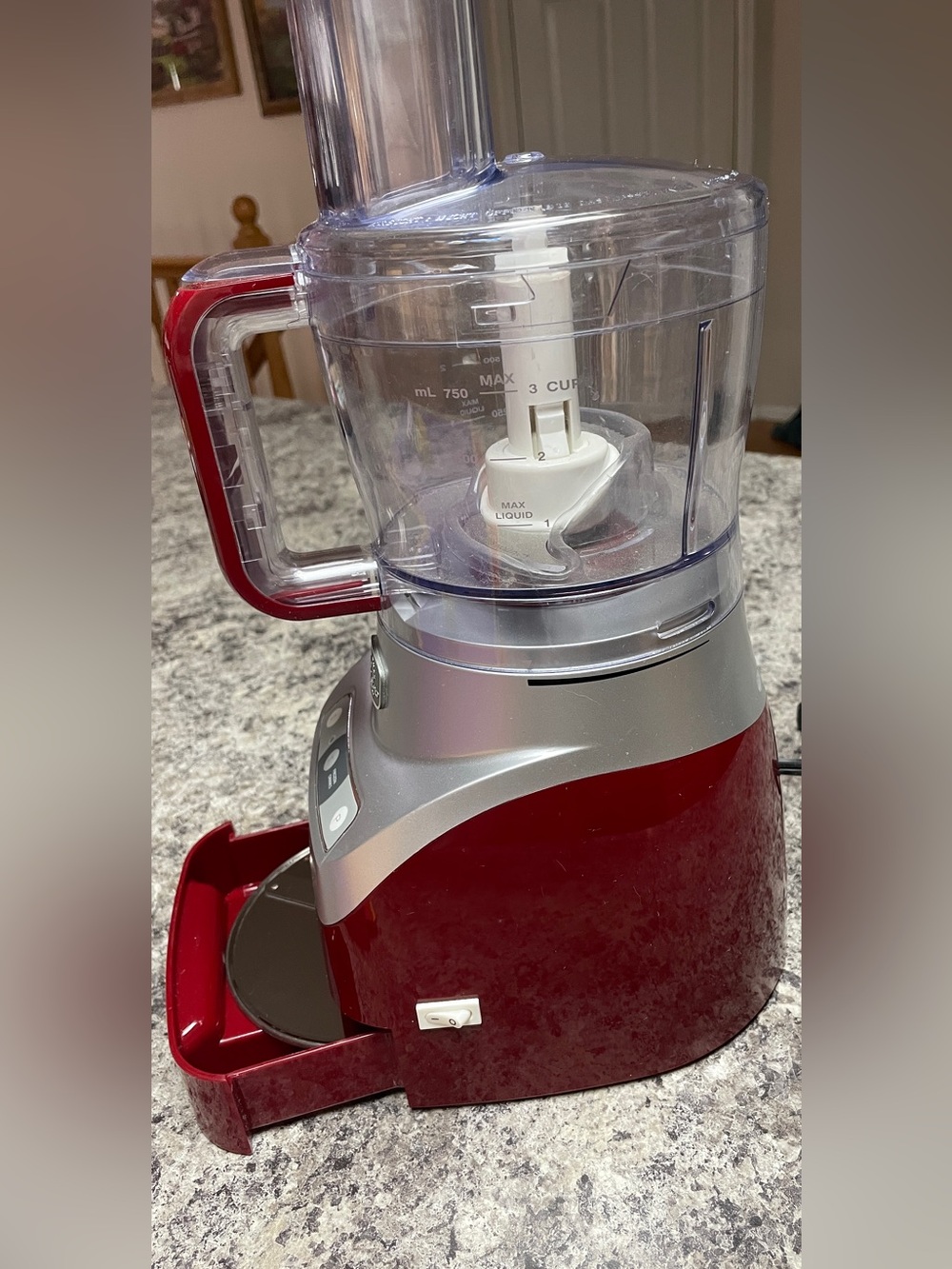 Red 3-cup Food Processor – Red

Never used - Picture 8 of 10